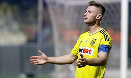 Σαββόπουλος: «Καίγεται για στόπερ ο Άρης - Η επικρατέστερη ενδεκάδα για το ματς με την Αραράτ»