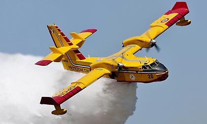 Έπεσε Canadair που επιχειρούσε στη φωτιά στην Κάρυστο