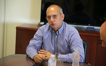 Συνάντηση του αναπληρωτή υπουργού αθλητισμού με Μαρινάκη και Κοξένογλου