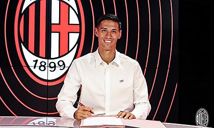 Ράιντερς: «Απέρριψα την Μπαρτσελόνα για χάρη της Μίλαν»