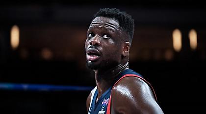 Ο Φαλ «χόρεψε» τον Γκομπέρ στην προπόνηση της Γαλλίας