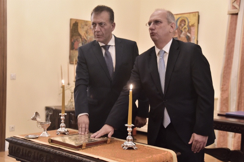 Ορκίστηκαν υπουργοί Γιάννης Οικονόμου και Γιάννης Βρούτσης