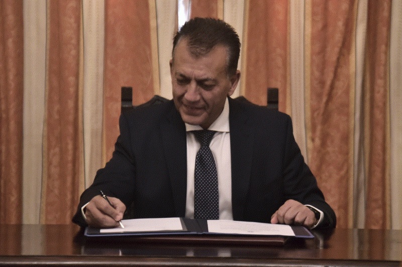 Ορκίστηκαν υπουργοί Γιάννης Οικονόμου και Γιάννης Βρούτσης