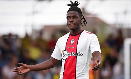 Eπανέρχεται με νέα βελτιωμένη πρόταση για τον Λάβια η Λίβερπουλ