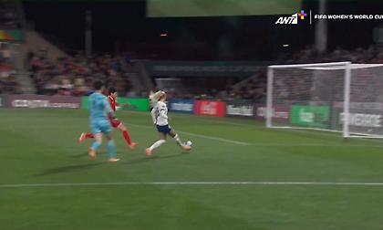 Έκανε την γκάφα του Μουντιάλ η Ζου: Άφησε την μπάλα να περάσει και η Κέλι σκόραρε σε κενή εστία!