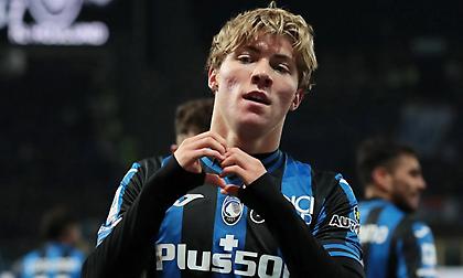 Για ιατρικά και υπογραφές με Μάντσεστερ Γιουνάιτεντ στην Αγγλία ο Χόιλουντ