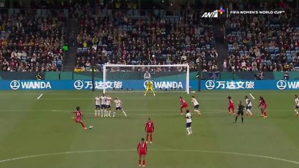 Η Κοξ έπαθε... Ζουνίνιο και σκόραρε με αδιανόητη εκτέλεση φάουλ - Έβαλε τα κλάματα μετά το γκολ!