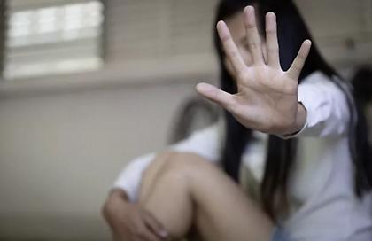 Κακοποίηση της αστυνομικού στη Λάρισα: «Αν αργούσε η Άμεση Δράση 5 λεπτά, θα την είχε σκοτώσει»