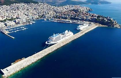 Καβάλα: Βούλγαρος κατέβασε την ελληνική σημαία από το λιμάνι - Φώναζε «εδώ είναι Βουλγαρία»