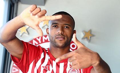 Επίσημα στον Ολυμπιακό ο Αγιούμπ Ελ Κααμπί