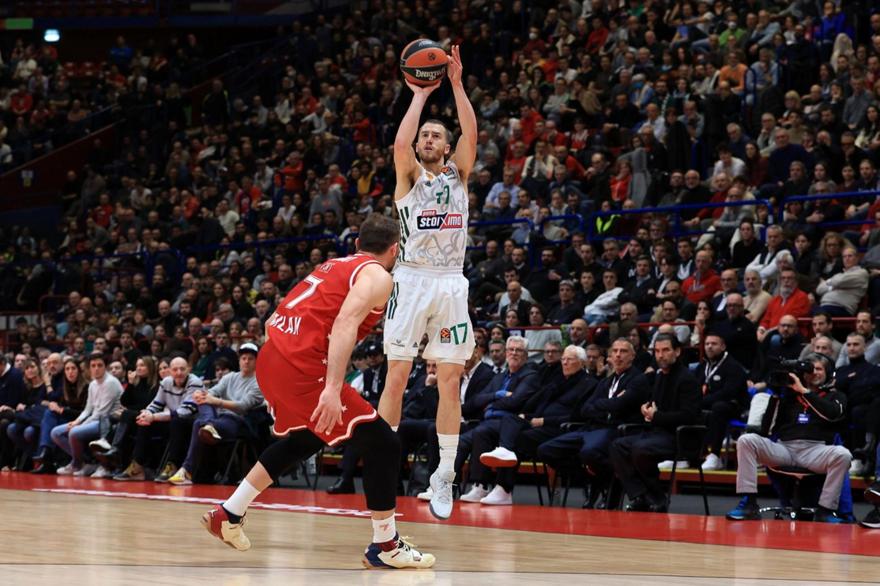 Άλμπα Βερολίνου: Ανακοίνωσε Ματ Τόμας