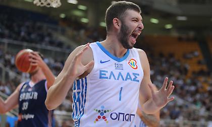 Η εξαιρετική εμφάνιση του Ρογκαβόπουλου κόντρα στη Σερβία