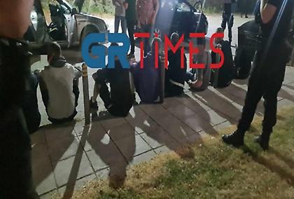 Απετράπη νέο οπαδικό επεισόδιο στη Θεσσαλονίκη-Οπλισμένοι με ρόπαλα ρωτούσαν κόσμο τι ομάδα είναι