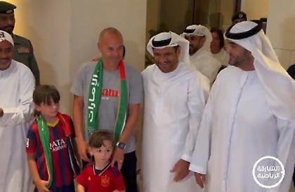Υποδοχή στα Εμιράτα για Ινιέστα