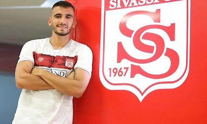 Ανακοινώθηκε από τη Σίβασπορ με «Ανάβεις φωτιές» ο Πούγγουρας!
