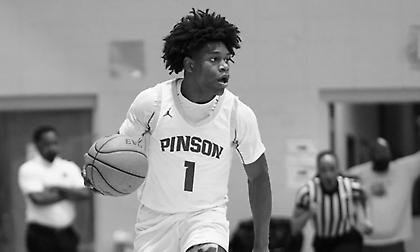 Σοκ στις ΗΠΑ: «Έφυγε» από τη ζωή 17χρονος παίκτης αφού κατέρρευσε στο γήπεδο