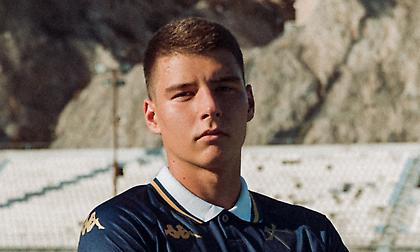 Aνακοίνωσε τον 19χρονο Πολωνό στόπερ Βίκτορ Ματίγεβιτς η Athens Kallithea FC