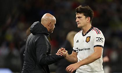 Tεν Χαγκ: «Αν δεν μπορεί να παλέψει για την 11αδα, να φύγει ο Μαγκουάιρ»