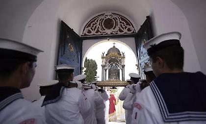 Δεκαπενταύγουστος: Στην Τήνο ο πρωθυπουργός και ο υπουργός Άμυνας, στην Αλεξανδρούπολη η ΠτΔ