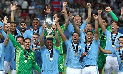 Προπονήθηκε στο Ρέντη πριν αναχωρήσει για τη βάση της η Μάντσεστερ Σίτι