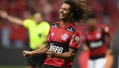 Γουίλιαν Αράο: Ο «half back» που αλλάζει το build up του Γιοβάνοβιτς