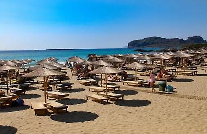 Μαζικές συλλήψεις σε Μύκονο, Πάρο και Ρόδο για κατάληψη αιγιαλού