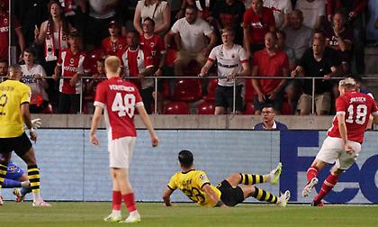 Το γκολ του Γιάνσεν για το 1-0 εναντίον της ΑΕΚ