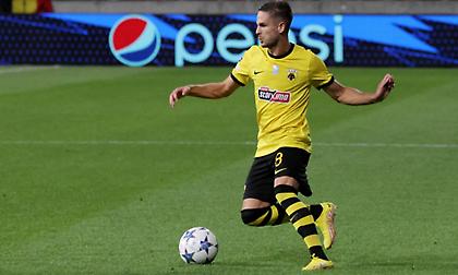 Με 10 η Αντβέρπ για δολοφονικό τάκλιν του Μπατάιγ στον Γκατσίνοβιτς!