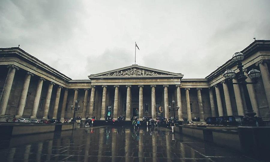 Βρετανικό Μουσείο: Κλεμμένο αντικείμενο αξίας 64.000 δολαρίων προσφέρθηκε στο eBay για… 51 δολάρια