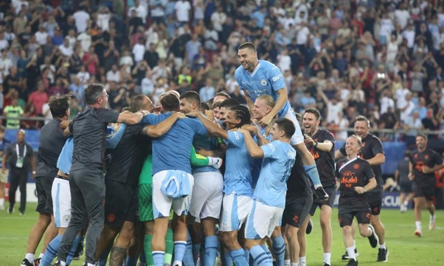 Μάντσεστερ Σίτι: Στο στόχαστρο Νούνιες και Έζε