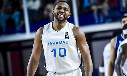 Αιχμές Νοτσιόνι για Έρικ Γκόρντον: «Πώς έπαιξε για τις Μπαχάμες ενώ έχει αγωνιστεί για τις ΗΠΑ;»