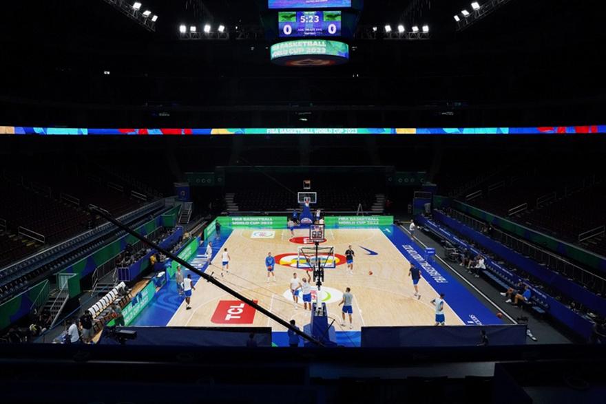 Πήρε γεύση από Mall of Asia Arena η Εθνική στη Μανίλα