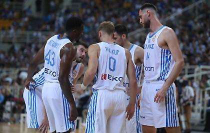 Το soundtrack της Εθνικής έχει… Μητροπάνο και Rocky