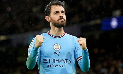 «Απέρριψε Παρί, Μπάρτσελόνα και Σαουδική Αραβία ο Μπερνάρντο Σίλβα για να συνεχίσει στη Σίτι»