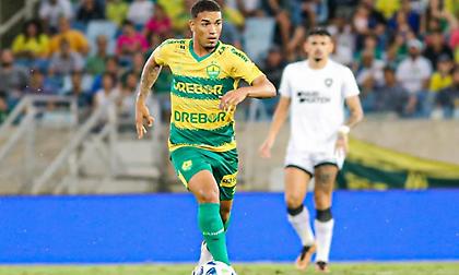 «Ο Ολυμπιακός παρακολουθεί στενά την περίπτωση τον Ντενίλσον»