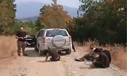 Κατέπεσε πλήρως η κατηγορία της απόπειρας εμπρησμού για τους μετανάστες που απήγαγαν «πολιτοφύλακες»