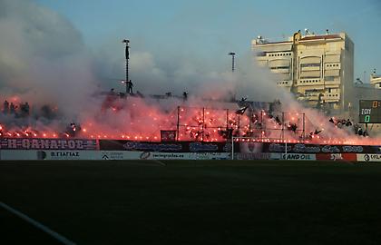 Ιωνικός σε Δήμο: «Γκαζόν για την πίσω αυλή κάποιου σπιτιού και όχι για ποδοσφαιρικό αγώνα!»
