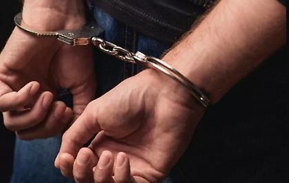 Κλέφτες στο κέντρο της Θεσσαλονίκης έκλεβαν από χρήματα και τραπεζικές κάρτες μέχρι... απινιδωτή!