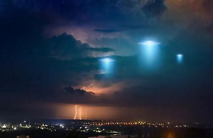 Tα UFO μπορεί να είναι «μη φιλική» κινεζική προηγμένη τεχνολογία, λέει πρώην επικεφαλής της NASA