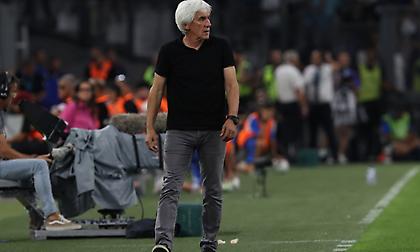 Αποθέωση για Γιοβάνοβιτς στο ΟΑΚΑ: Αψήφησε τα… ποτιστικά, πήγε στη σέντρα και χαιρέτησε τον κόσμο!