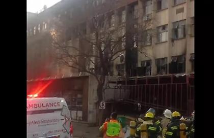 Περισσότεροι από 60 νεκροί σε πενταώροφο κτίριο στο Γιοχάνεσμπουργκ (Βίντεο)