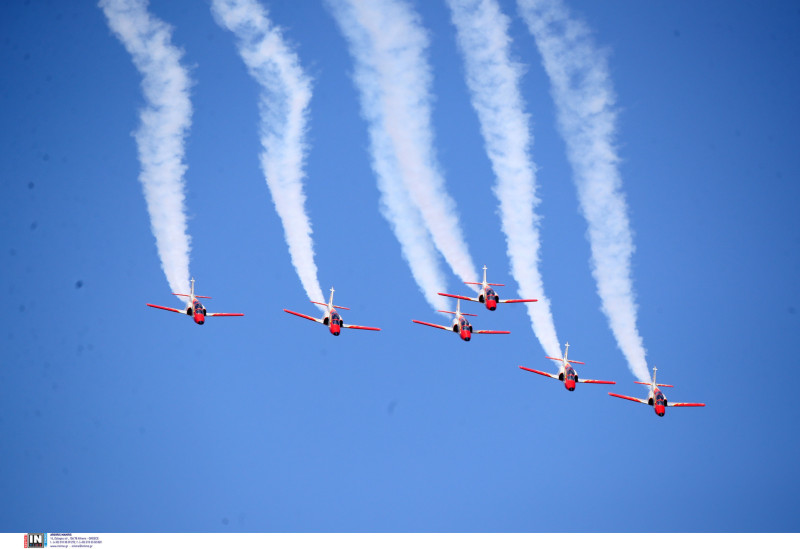 Athens Flying Week: Εικόνες από τo αεροπορικό σόου