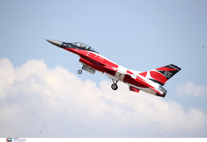 Athens Flying Week: Εικόνες από τo αεροπορικό σόου