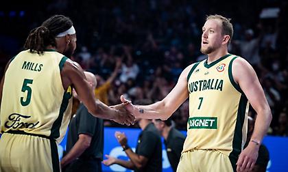 Αυλαία με 100άρα για την Αυστραλία επί της Γεωργίας