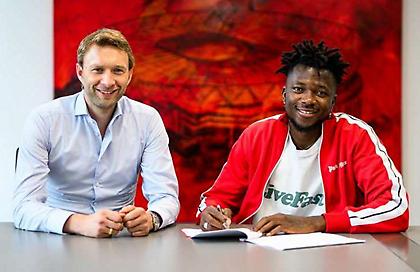 «Εδεσε» Ταπσομπά μέχρι το 2028 η Μπάγερ Λεβερκούζεν