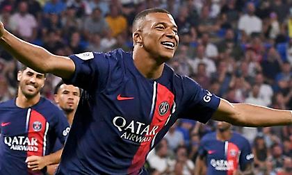 Ποιο ντέρμπι; Έστησε πάρτι στο Λιόν με «τεσσάρα» και σούπερ Εμπαπέ η Παρί Σεν Ζερμέν!