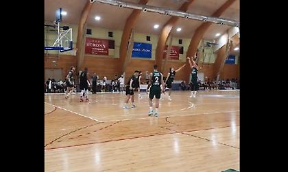 Ξεκίνησε να... ζεσταίνεται με step back τρίποντο ο Γκριγκόνις