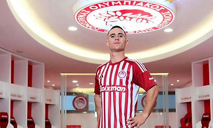 Ποντένσε: «Εδώ είναι το σπίτι μου - Ο Σούπερμαν επέστρεψε στον Πειραιά»!