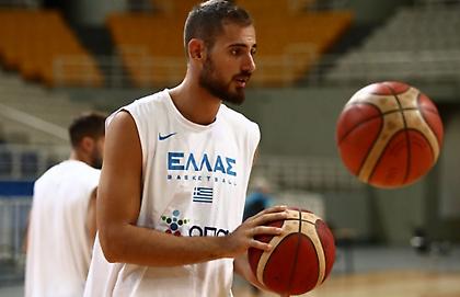 Χατζηδάκης: «Δικαίωση η παρουσία μου στην Εθνική, ανυπομονώ για την ιστορική σεζόν με την ΑΕΚ»