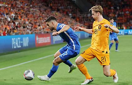 Αδιανόητη απόδοση Ντε Γιονγκ: Δύο λάθος πάσες, άχαστος σε ντρίμπλες και μονομαχίες!